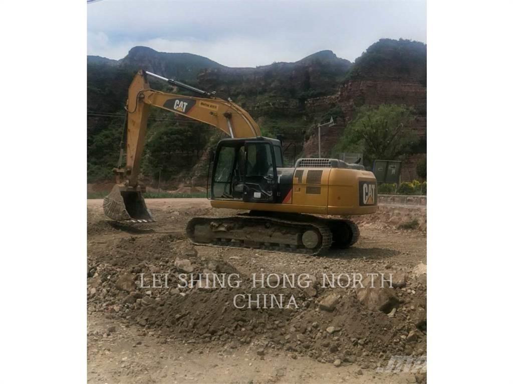 CAT 320D2 حفارات زحافة