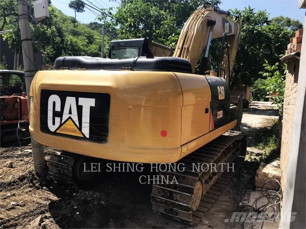 CAT 320D2 حفارات زحافة