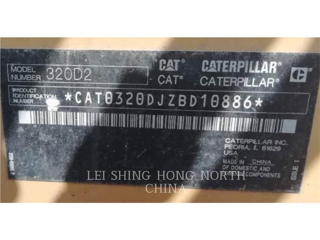 CAT 320D2 حفارات زحافة