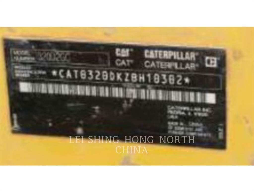 CAT 320D2GC حفارات زحافة