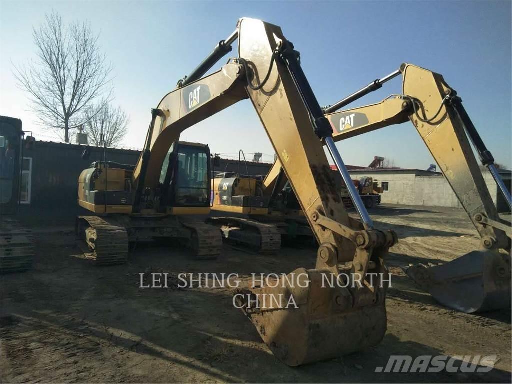 CAT 320D2GC حفارات زحافة