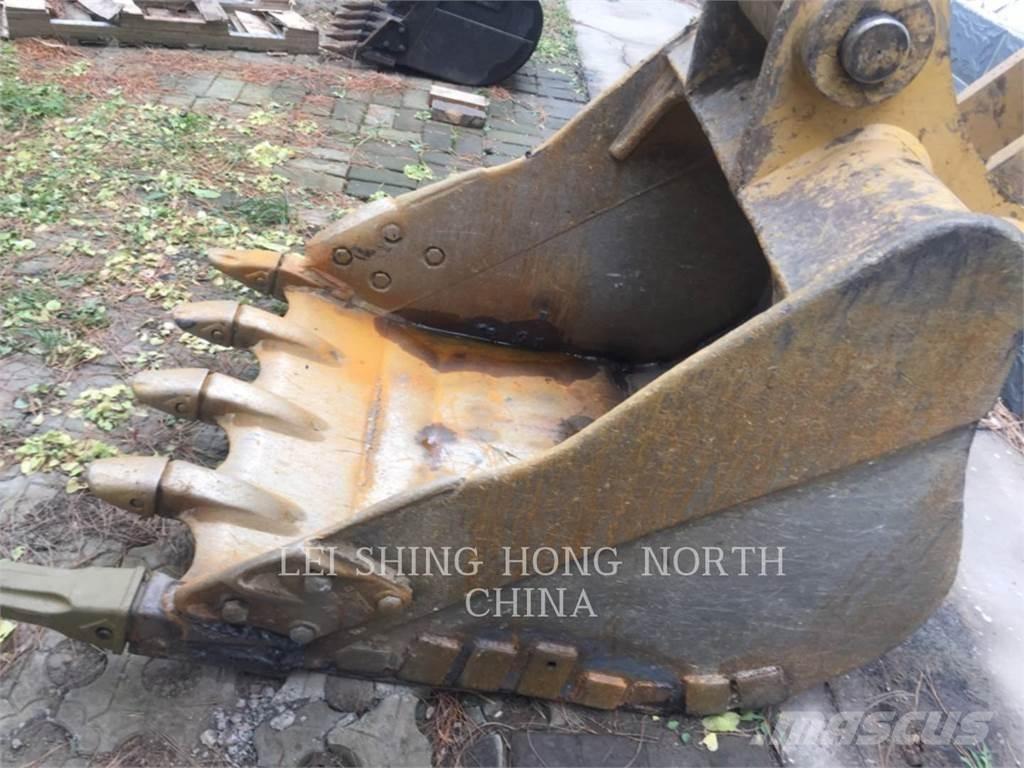CAT 320D2GC حفارات زحافة