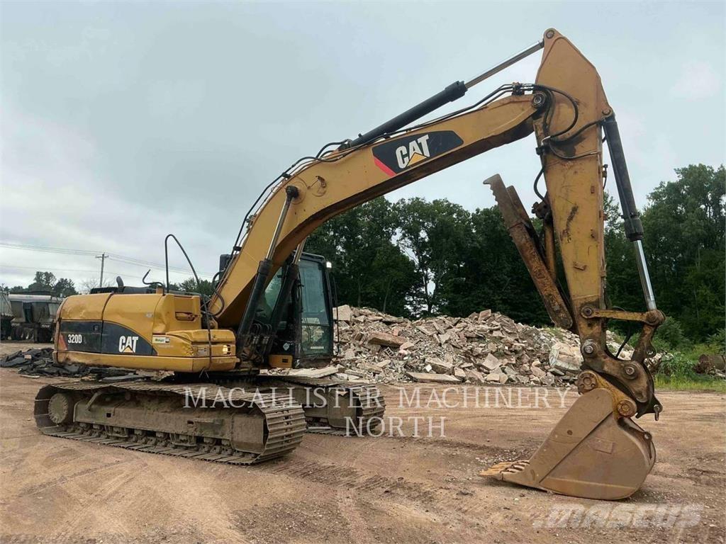 CAT 320DL PTQ حفارات زحافة