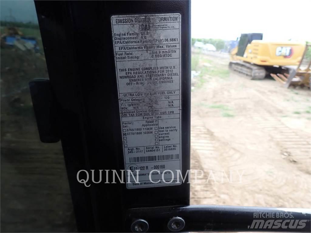 CAT 320E حفارات زحافة