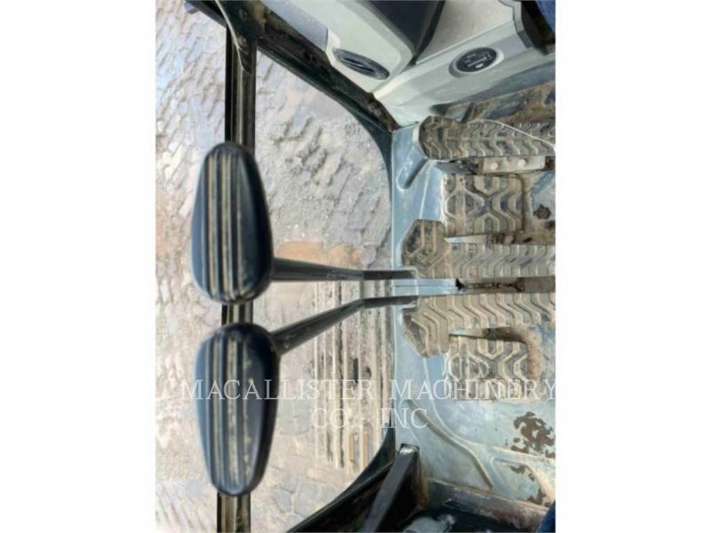 CAT 320FL حفارات زحافة