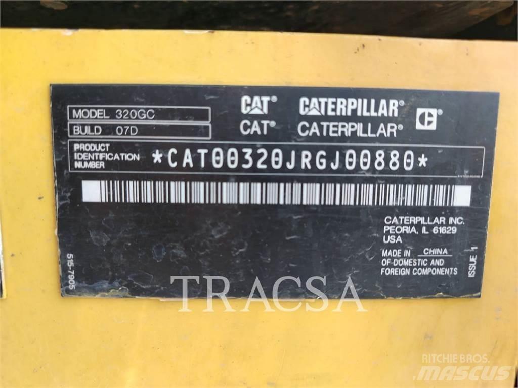 CAT 320GC حفارات زحافة
