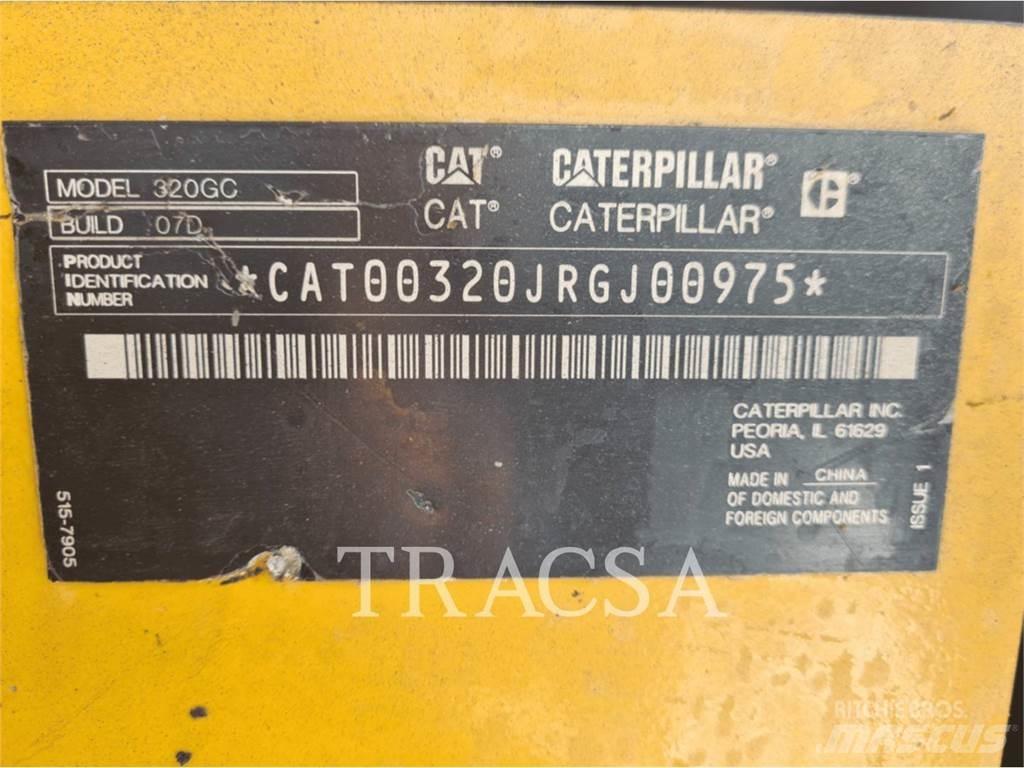 CAT 320GC حفارات زحافة
