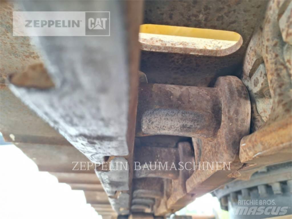 CAT 320GC حفارات زحافة