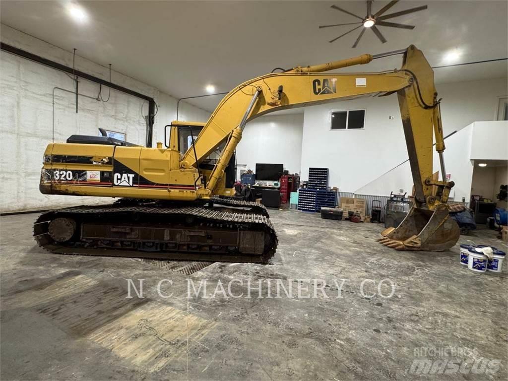 CAT 320L حفارات زحافة