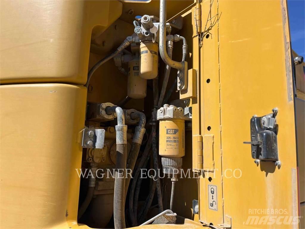 CAT 321DL TCIR حفارات زحافة