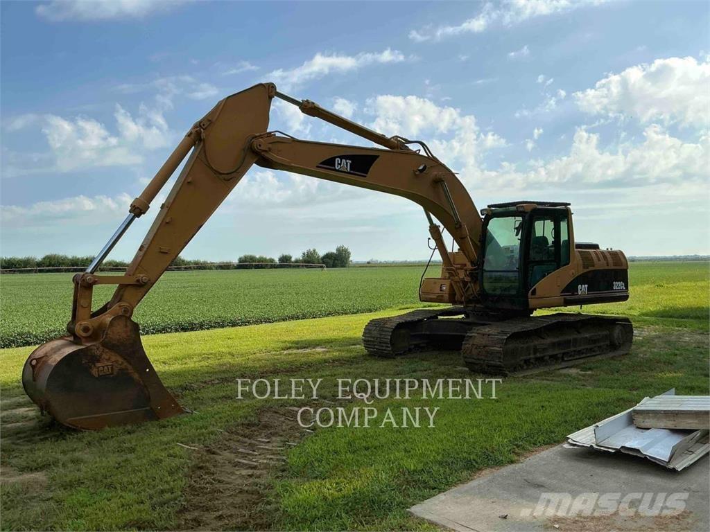 CAT 322CL حفارات زحافة