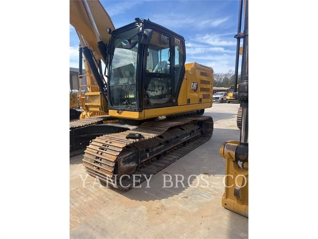CAT 323 حفارات زحافة