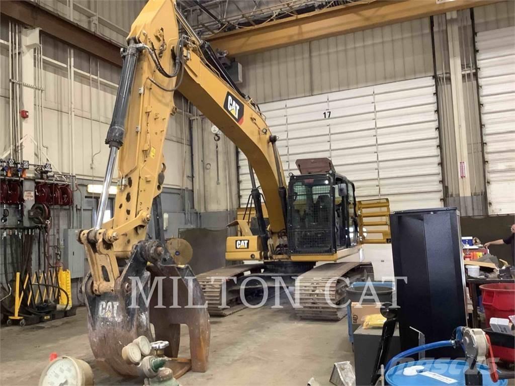 CAT 323 حفارات زحافة