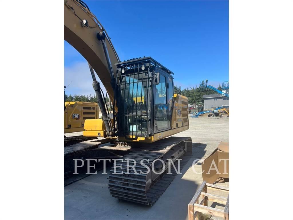 CAT 323 حفارات زحافة