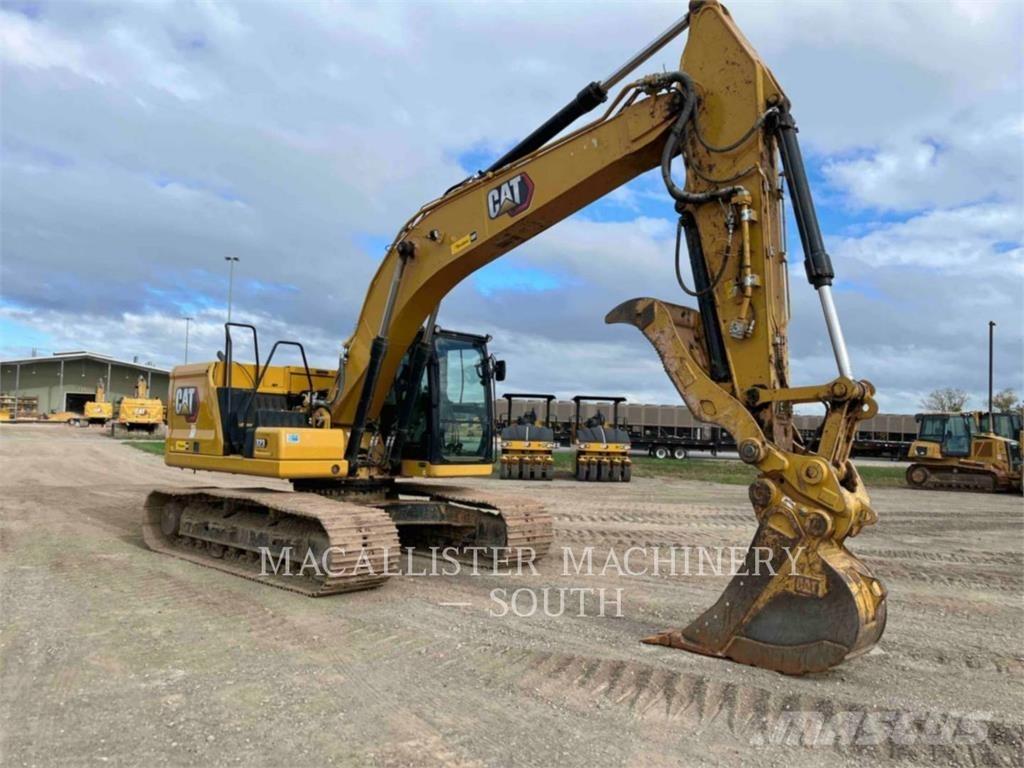 CAT 323 حفارات زحافة