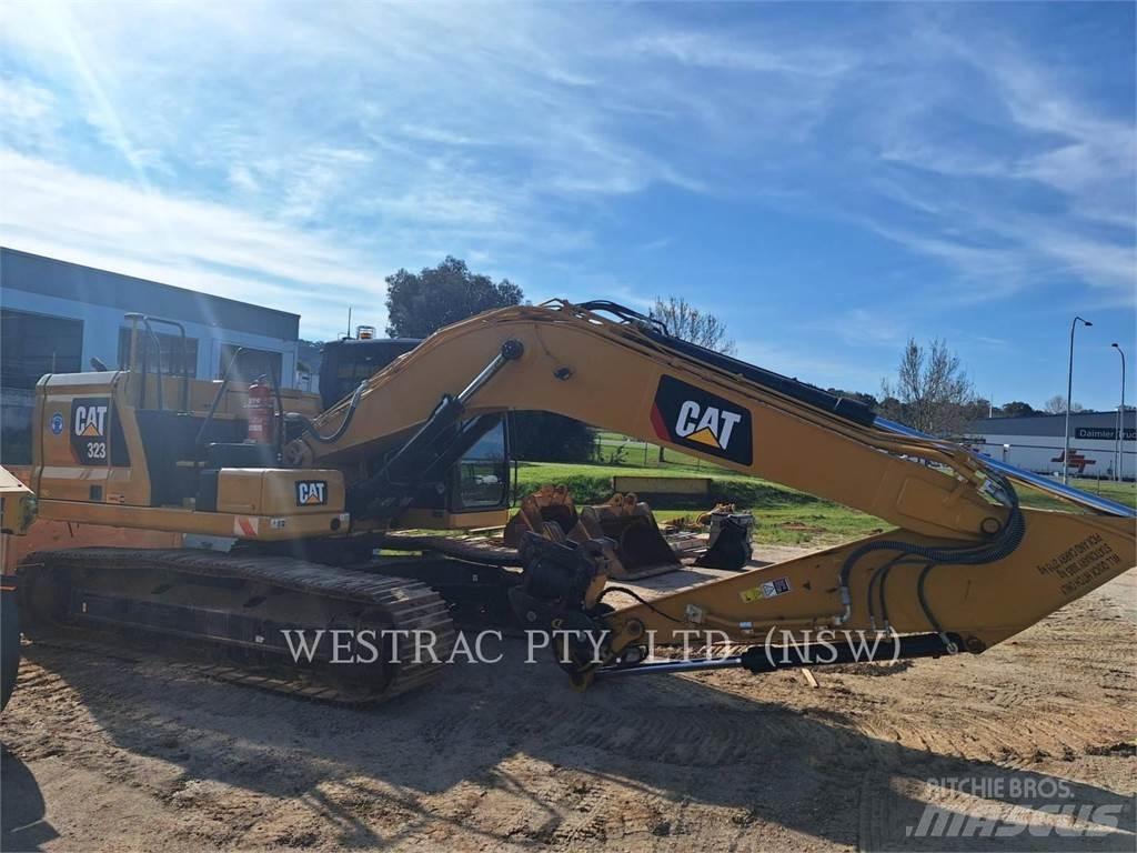 CAT 323-07 حفارات زحافة