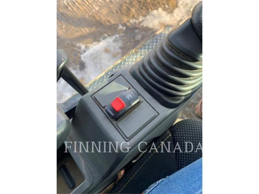 CAT 323-07 حفارات زحافة