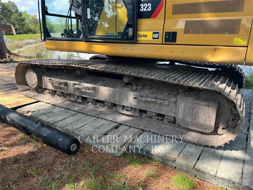 CAT 323-07 حفارات زحافة