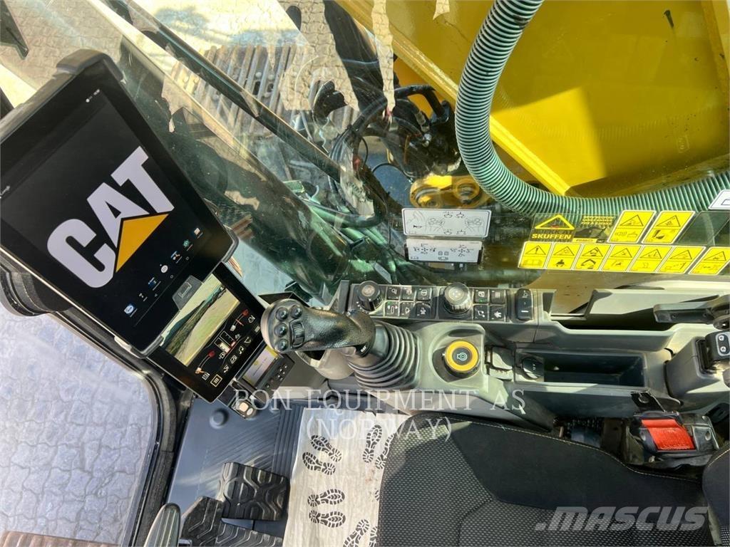 CAT 323-07 حفارات زحافة