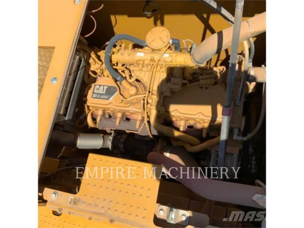 CAT 323-07 حفارات زحافة