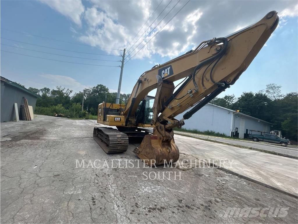 CAT 323-07 حفارات زحافة