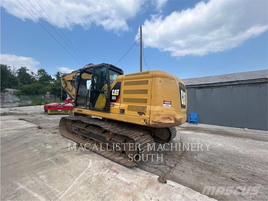 CAT 323-07 حفارات زحافة
