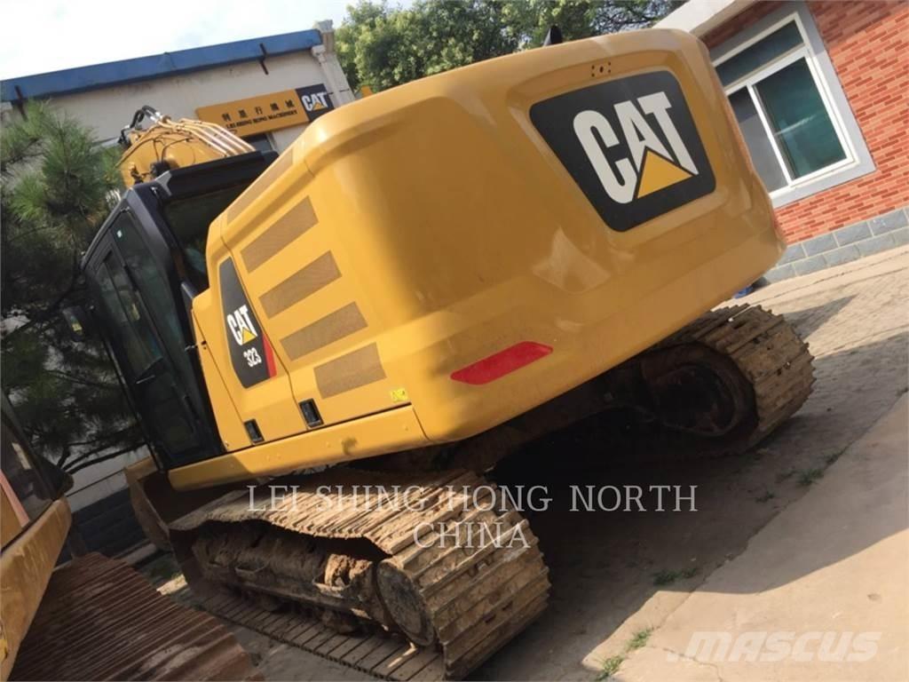 CAT 323-07 حفارات زحافة