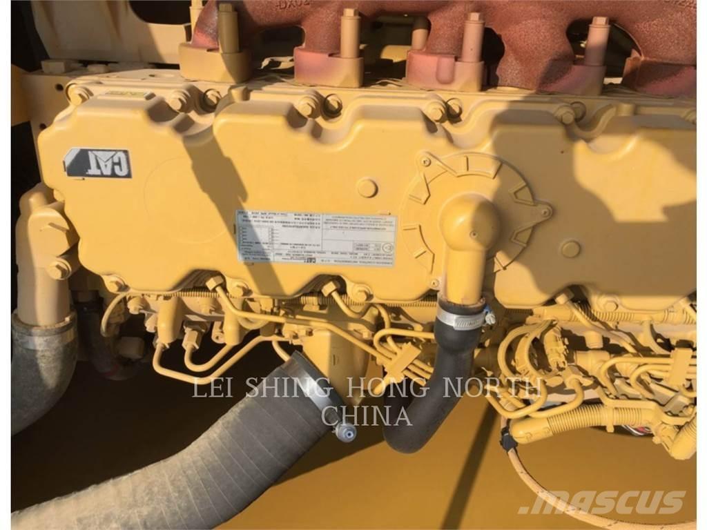 CAT 323-07 حفارات زحافة