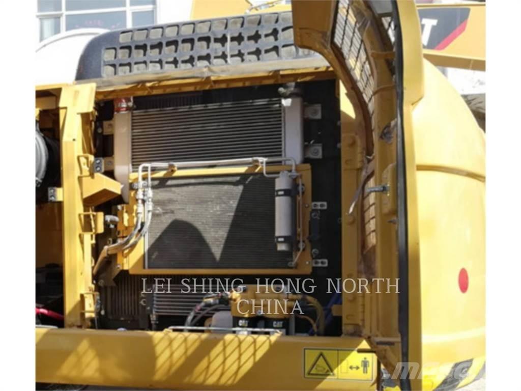 CAT 323-07 حفارات زحافة