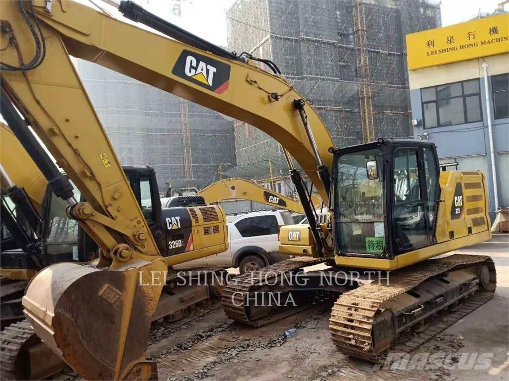 CAT 323-07 حفارات زحافة