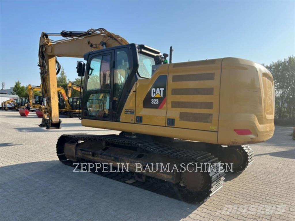 CAT 323-07B حفارات زحافة