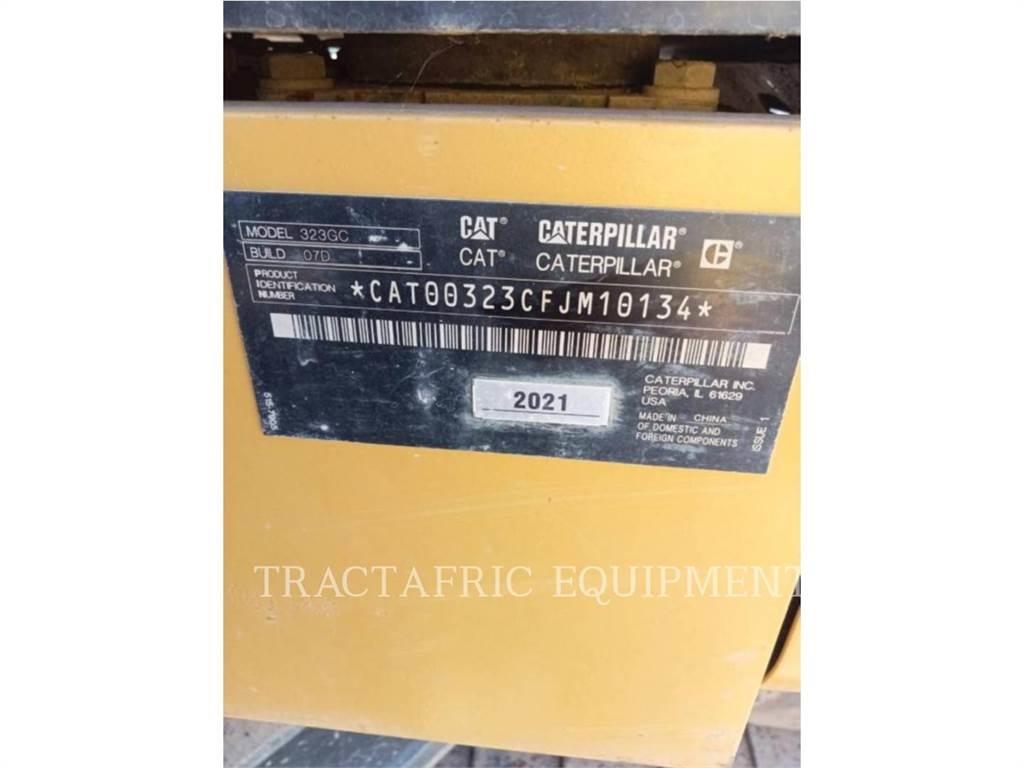 CAT 323-07GC حفارات زحافة