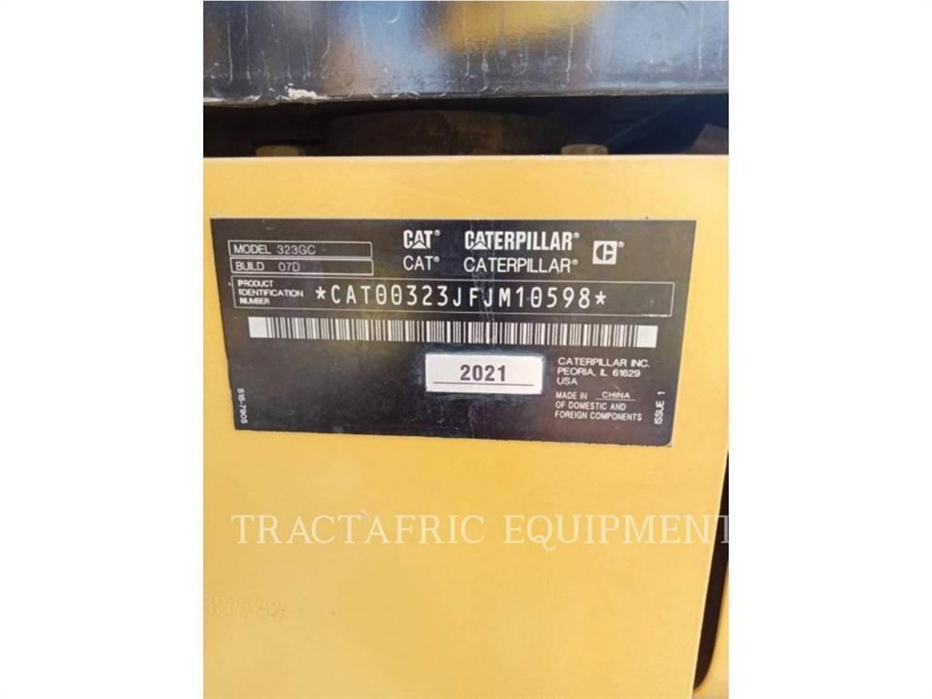 CAT 323-07GC حفارات زحافة