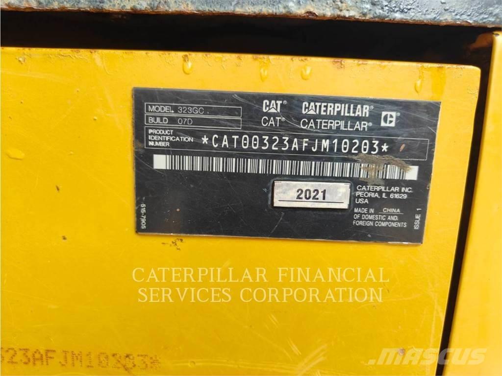 CAT 323-07GC حفارات زحافة