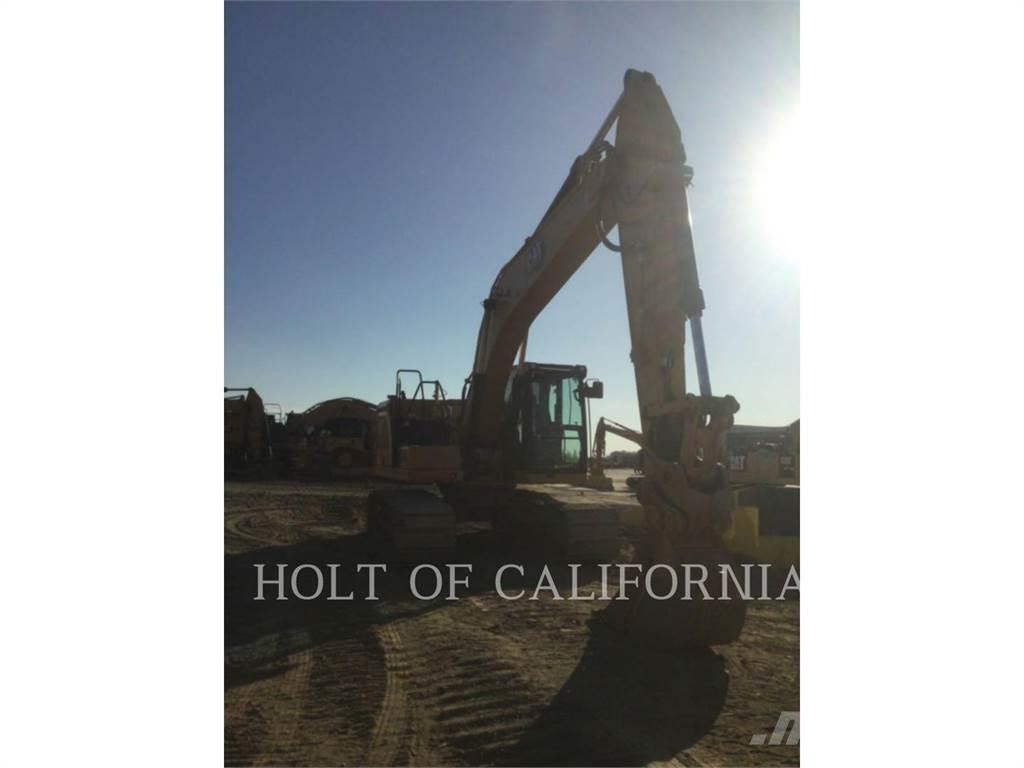 CAT 323 3W حفارات زحافة