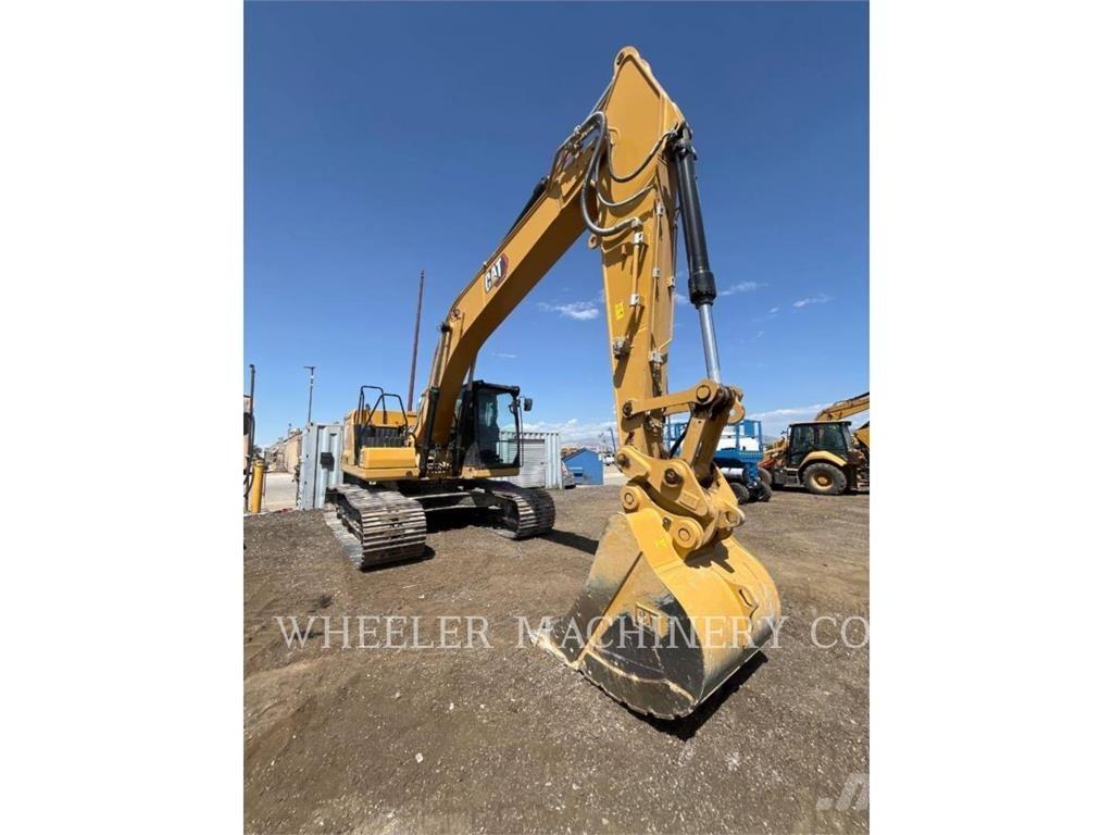 CAT 323 CF حفارات زحافة