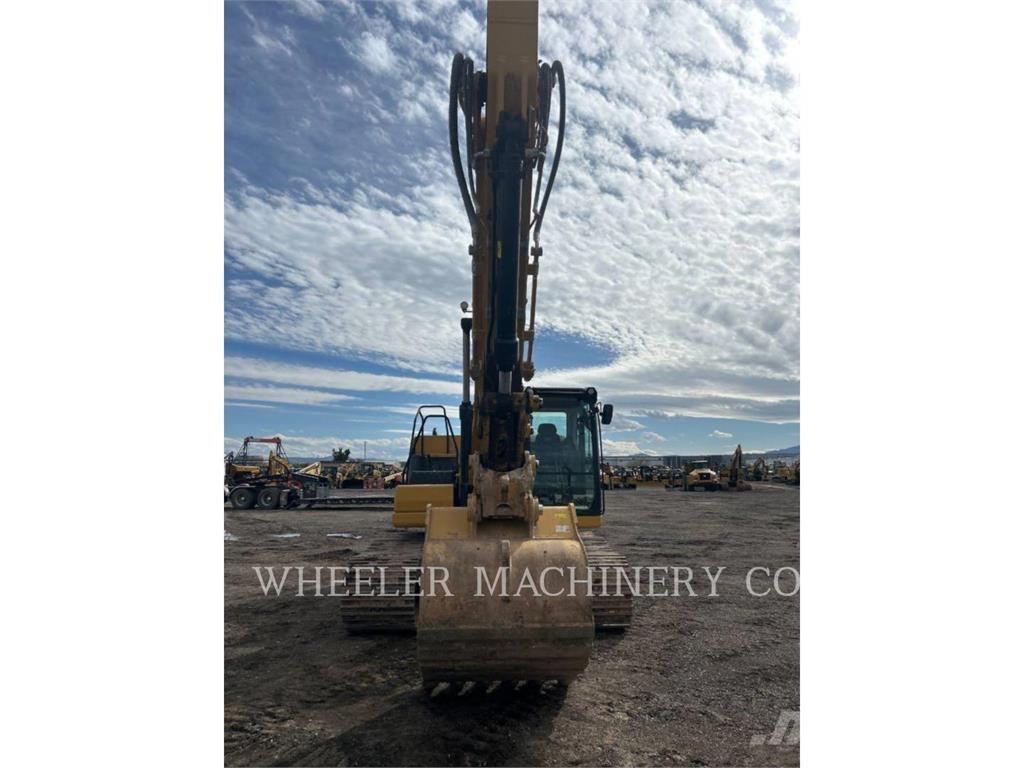 CAT 323 CF حفارات زحافة