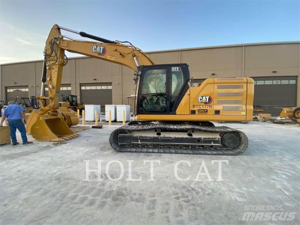 CAT 323 TC حفارات زحافة