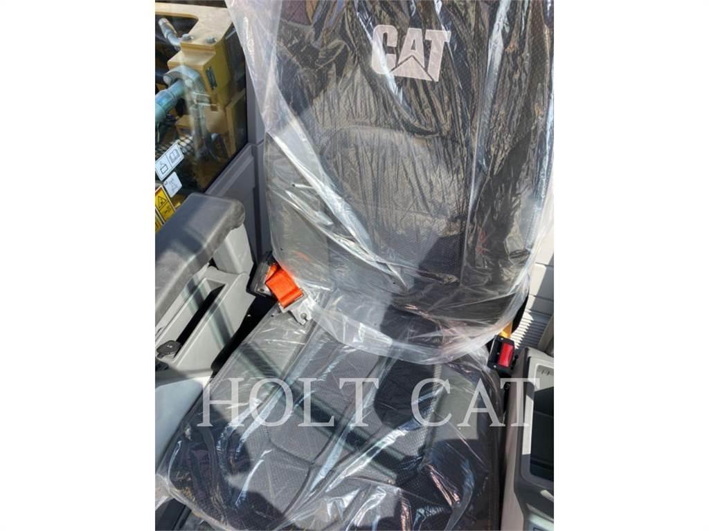 CAT 323 TC حفارات زحافة