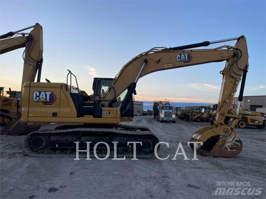 CAT 323 TC حفارات زحافة