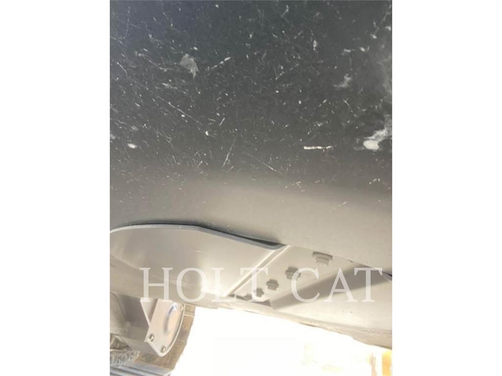 CAT 323 TC حفارات زحافة