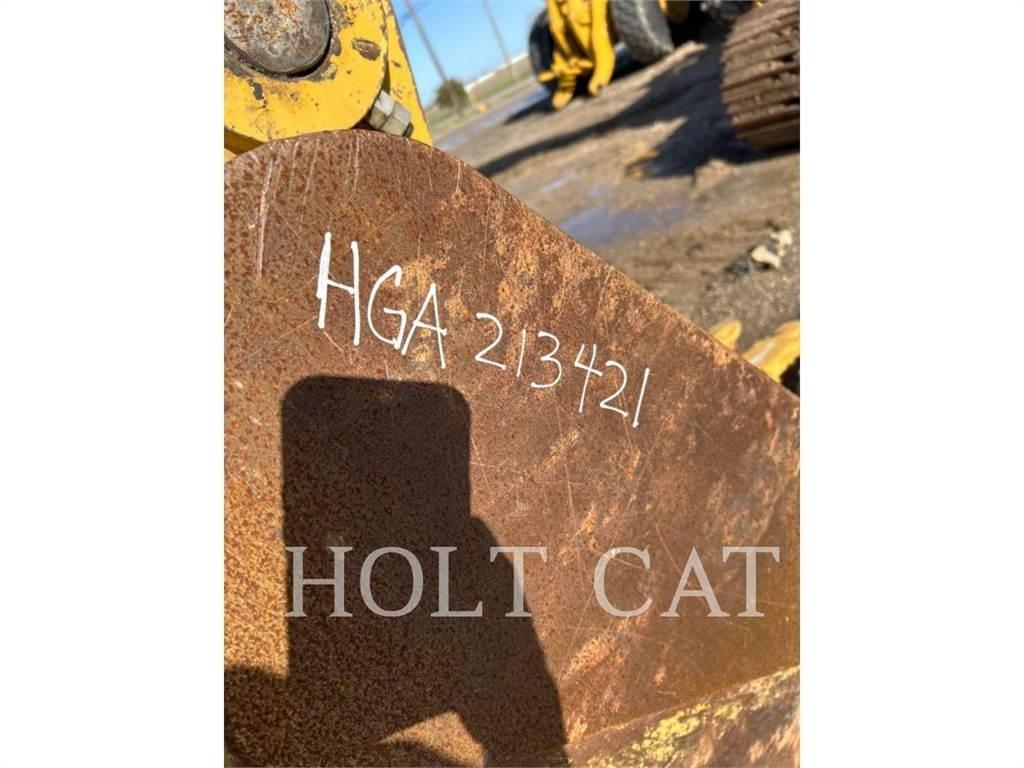CAT 323 TC حفارات زحافة