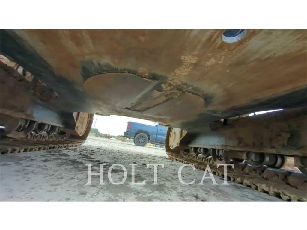 CAT 323 TC حفارات زحافة