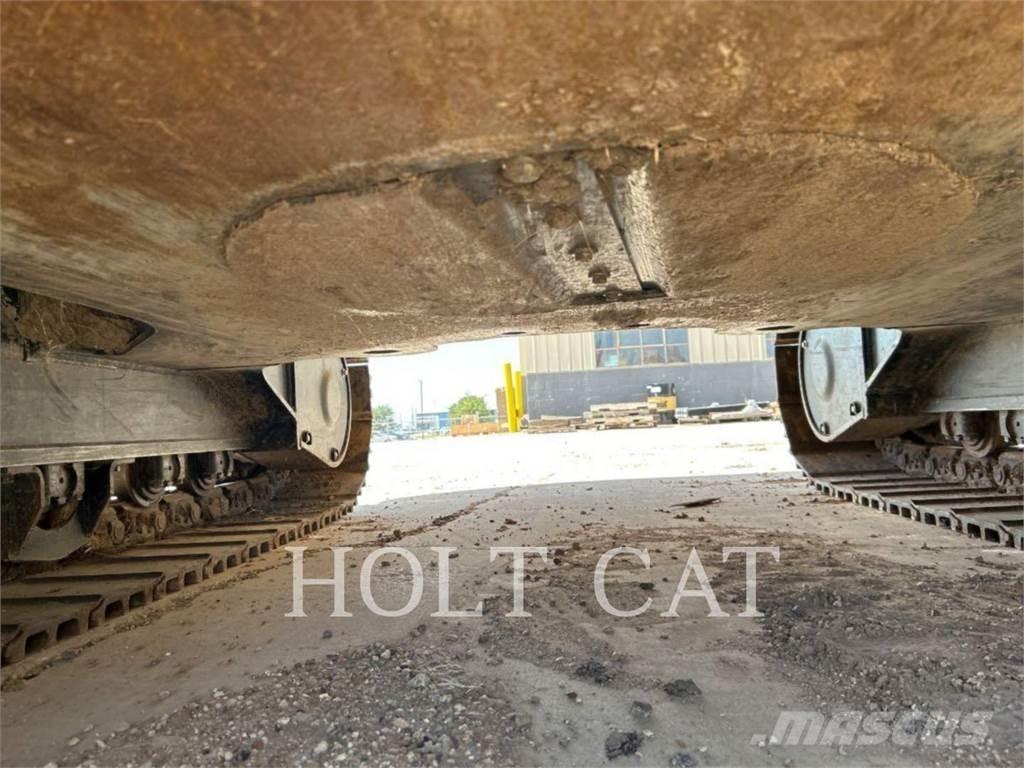 CAT 323 TC حفارات زحافة