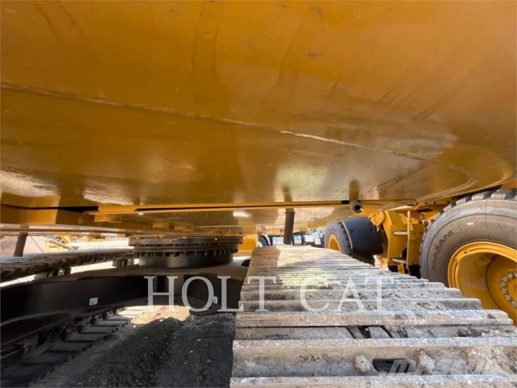 CAT 323 TC حفارات زحافة
