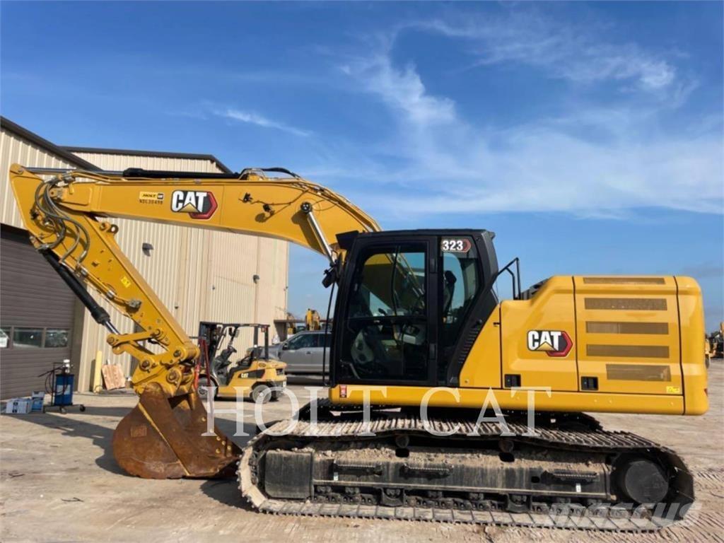 CAT 323 TC حفارات زحافة