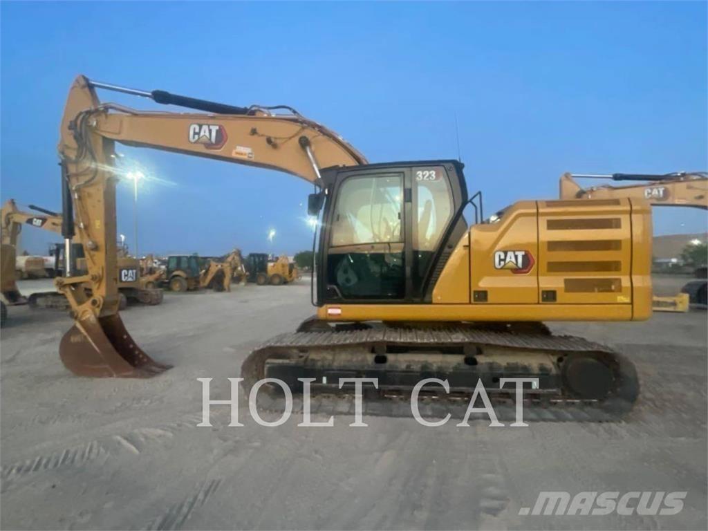 CAT 323 TC حفارات زحافة