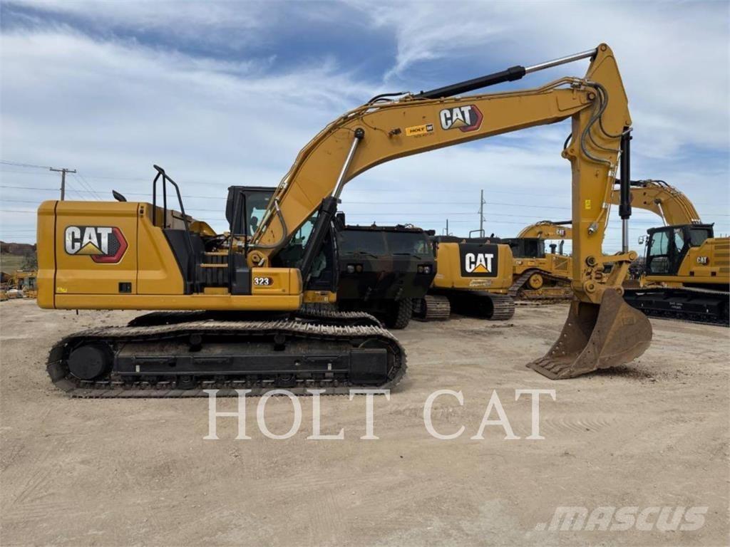 CAT 323 TC حفارات زحافة