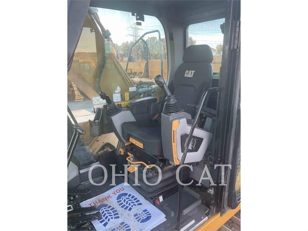 CAT 323 TCS حفارات زحافة