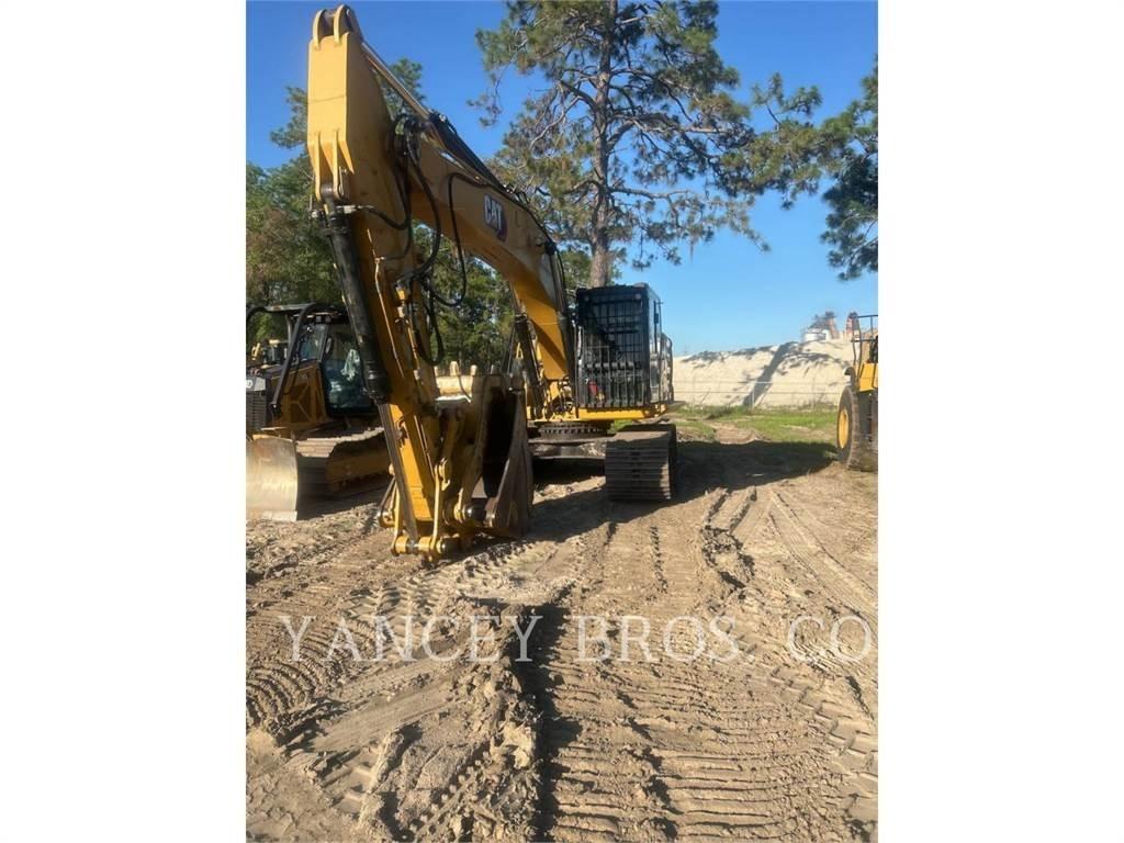 CAT 32307 حفارات زحافة